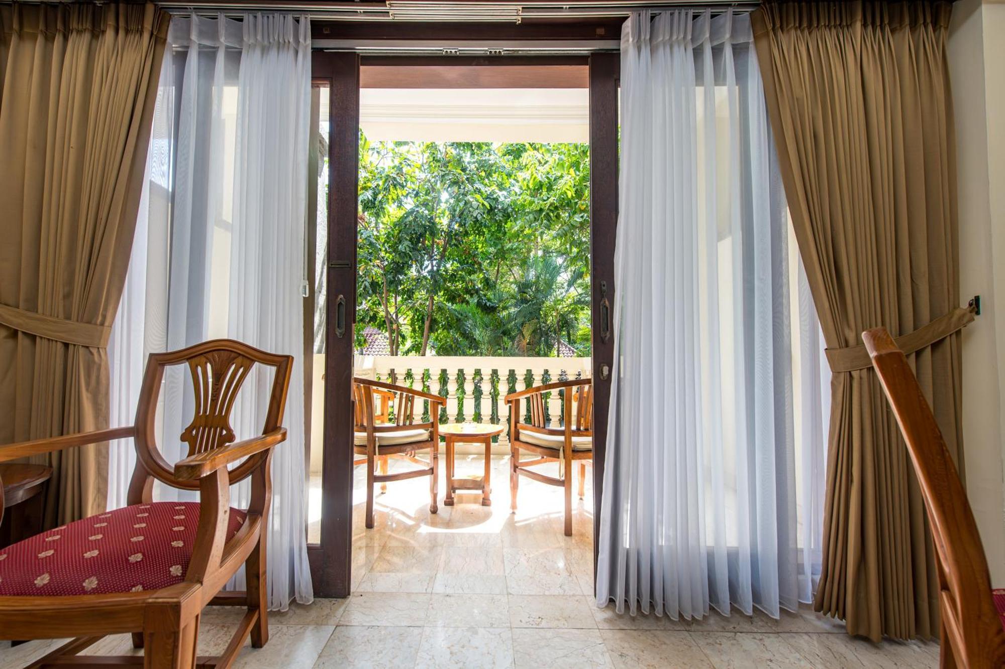 Hotel Kumala Pantai Legian Εξωτερικό φωτογραφία