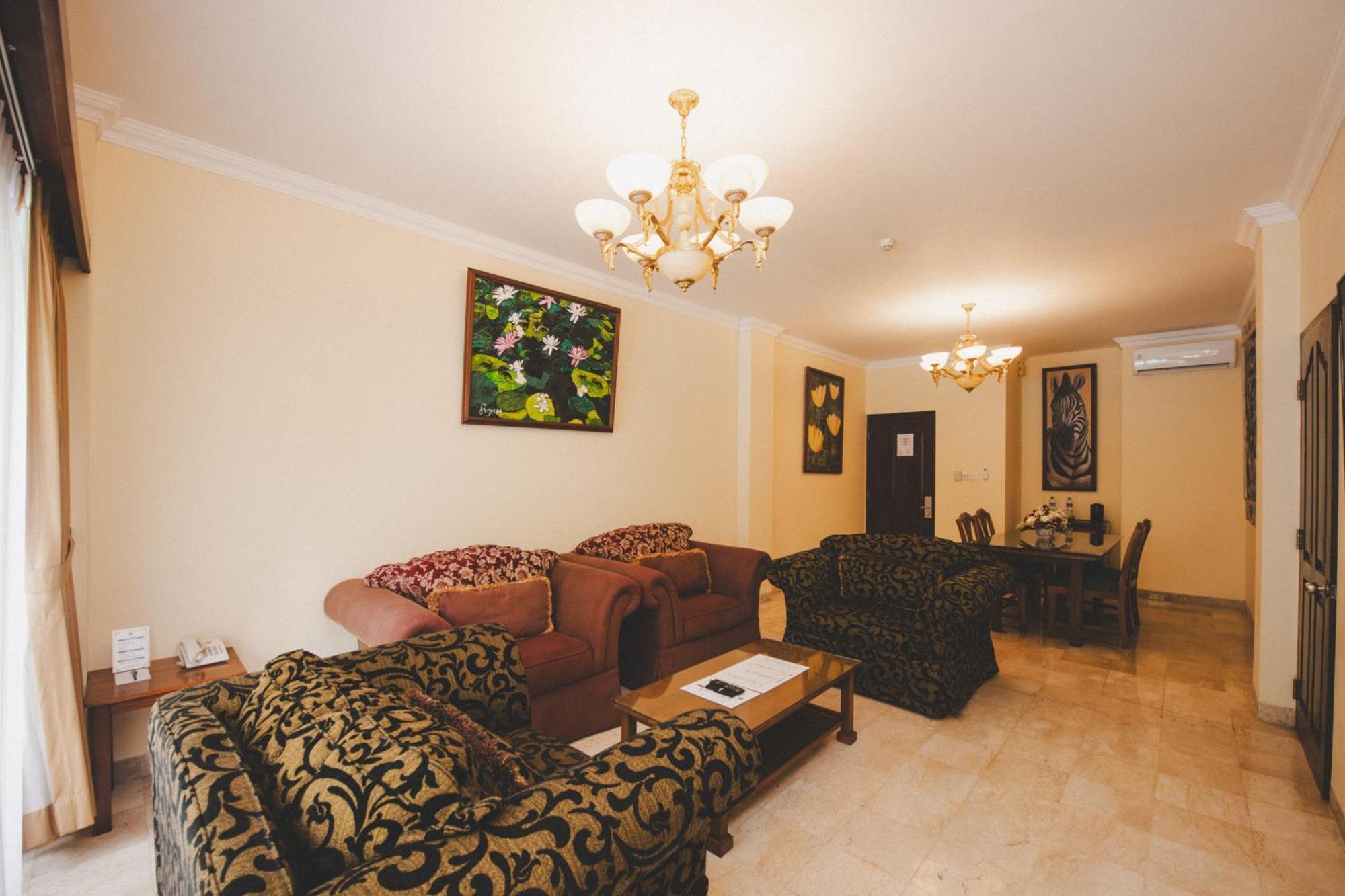 Hotel Kumala Pantai Legian Εξωτερικό φωτογραφία