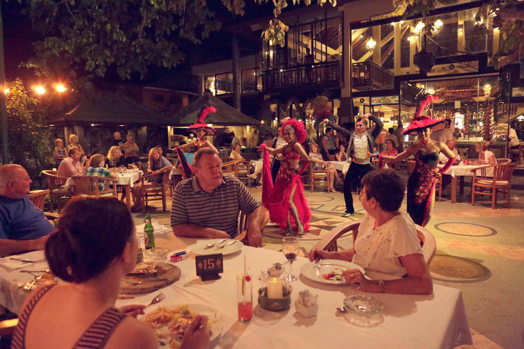 Hotel Kumala Pantai Legian Εξωτερικό φωτογραφία